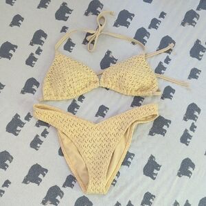 Hollister Pale Yellow Crochet/Knit Bikini, Top L Bottoms M